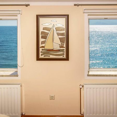 Apartment Bojan With Terrace And Sea View Baška Extérieur photo