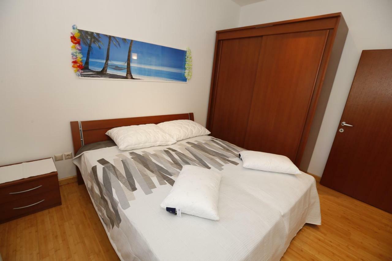 Apartment Bojan With Terrace And Sea View Baška Extérieur photo