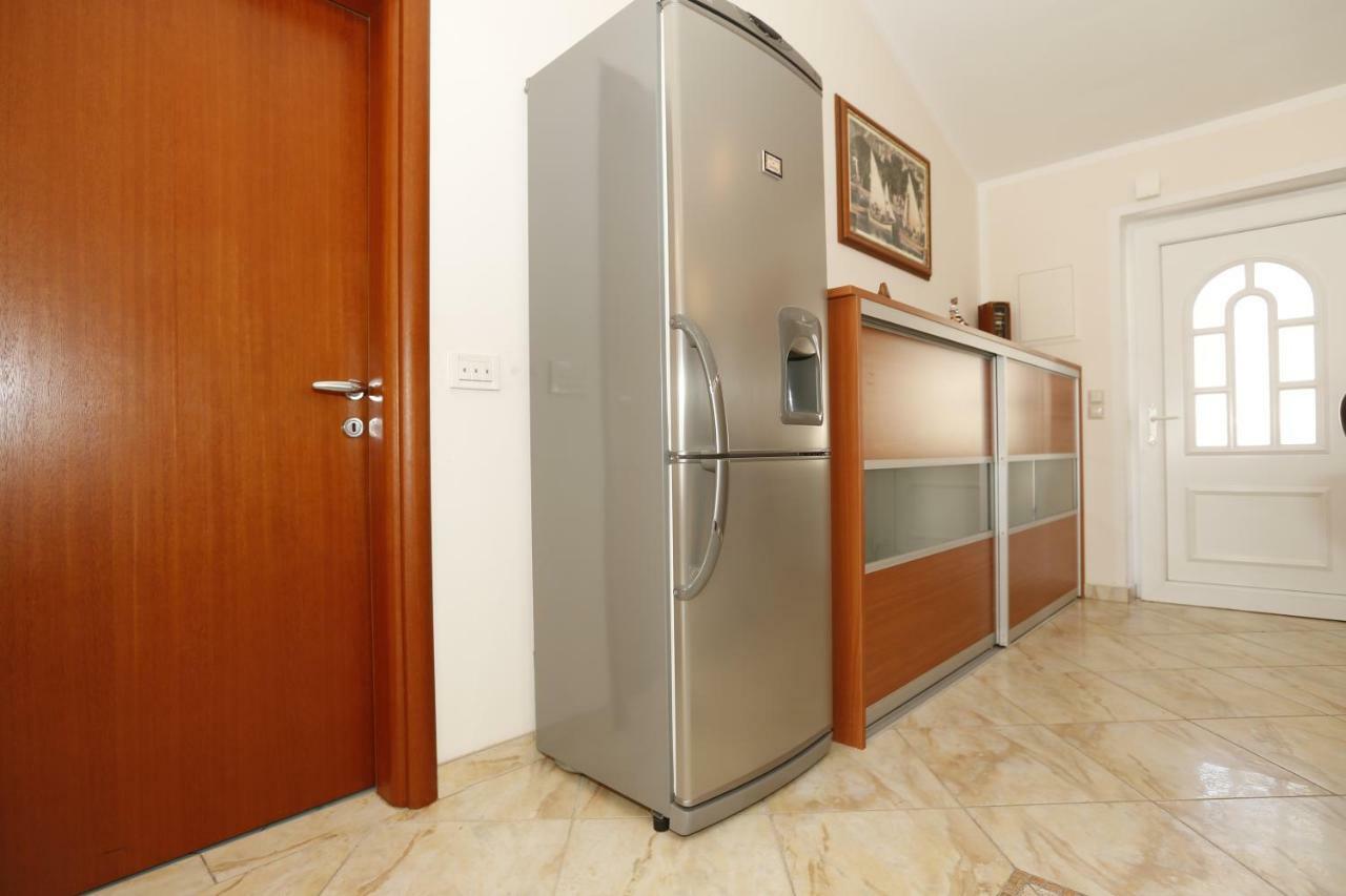 Apartment Bojan With Terrace And Sea View Baška Extérieur photo
